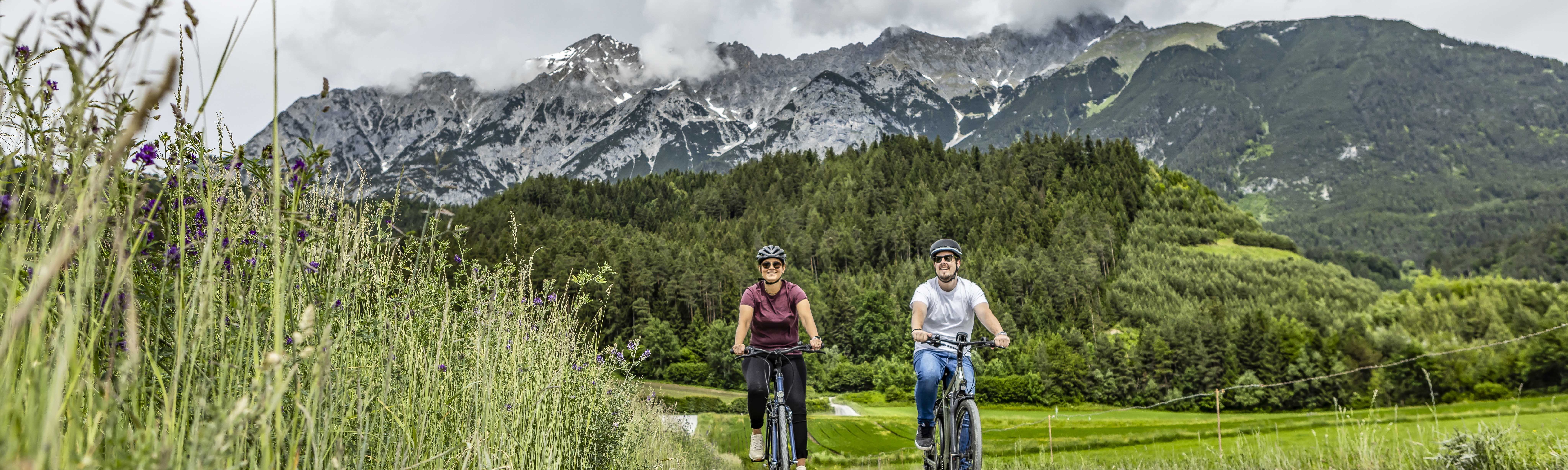 mountainbike rot weiß 24 Zoll Alu Leader Fox Spider Girl 8 Gang S-Ride MTB Weiss Sport & Freizeit Type:The helmet with normal visor Handy- und Displayhalterungen UVEX ONYXX EINHORN Kinderreithelm