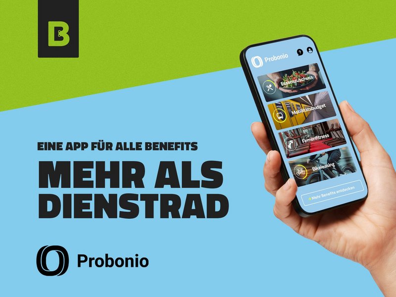 Nahaufnahme von Hand mit iPhone und Probonio App