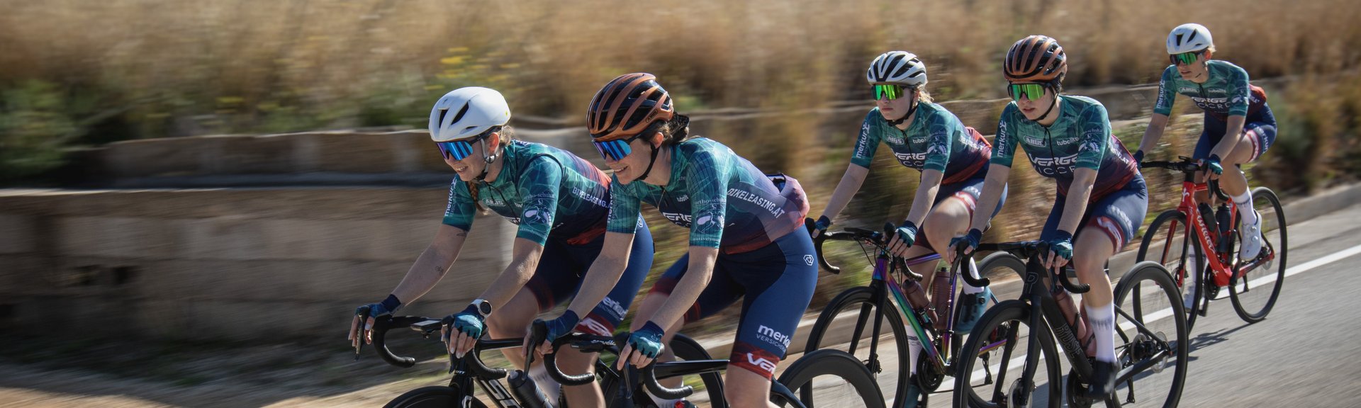 Frauenradsport im Fokus Fahrerinnen des VICC Damenteams