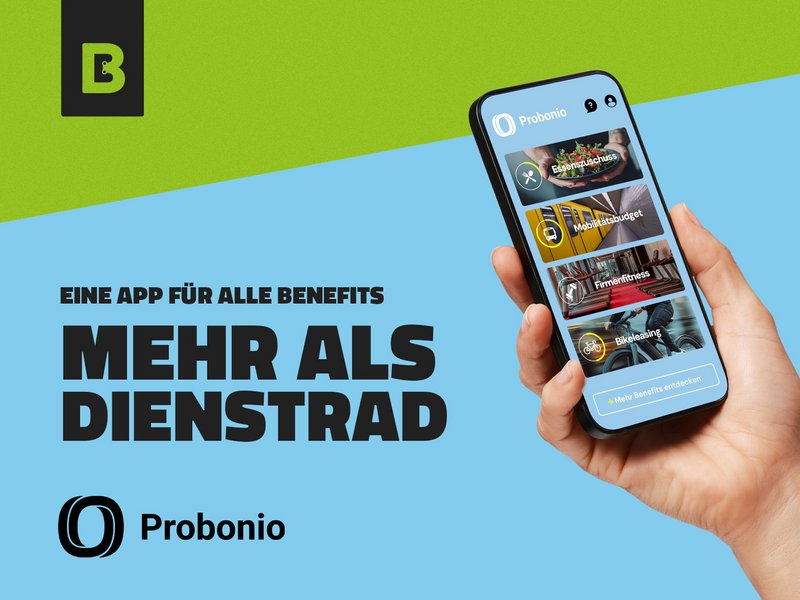 Nahaufnahme von Hand mit iPhone und Probonio App