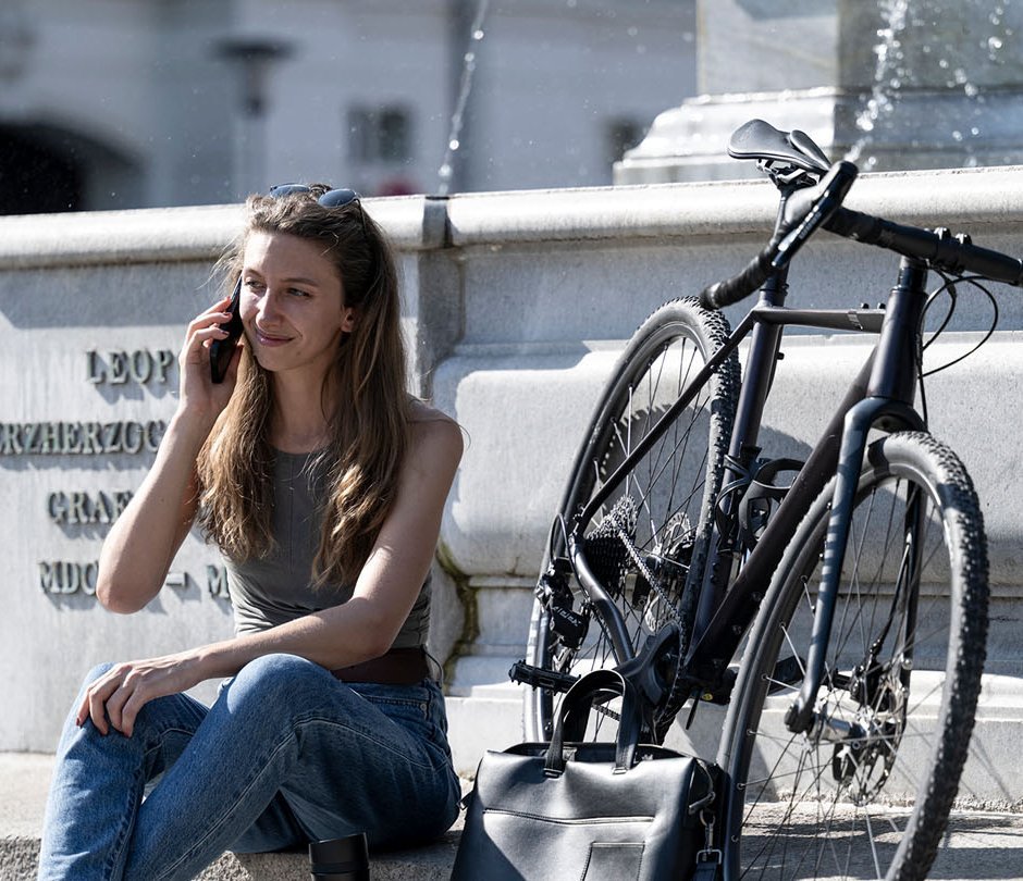 Kontakt zu Bikeleasing Kundin kontaktiert den Bikeleasing-Service